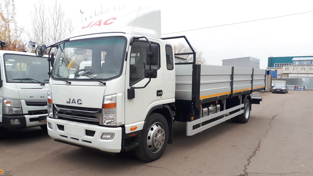 Бортовой автомобиль JAC N120